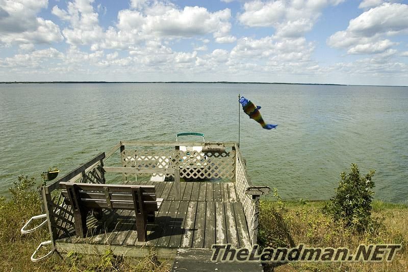 Petenwell Pines is on the other side of the Bay from Petenwell County Park Petenwell Pines is on the other side of the Bay from Petenwell County Park