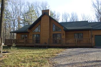 Beautiful Rustic Log Cabin With 2 Acres of Land